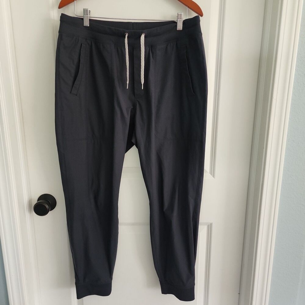 Vuori Meta Joggers Mens Size XL Charcoal Gray Drawstring Pockets Pants